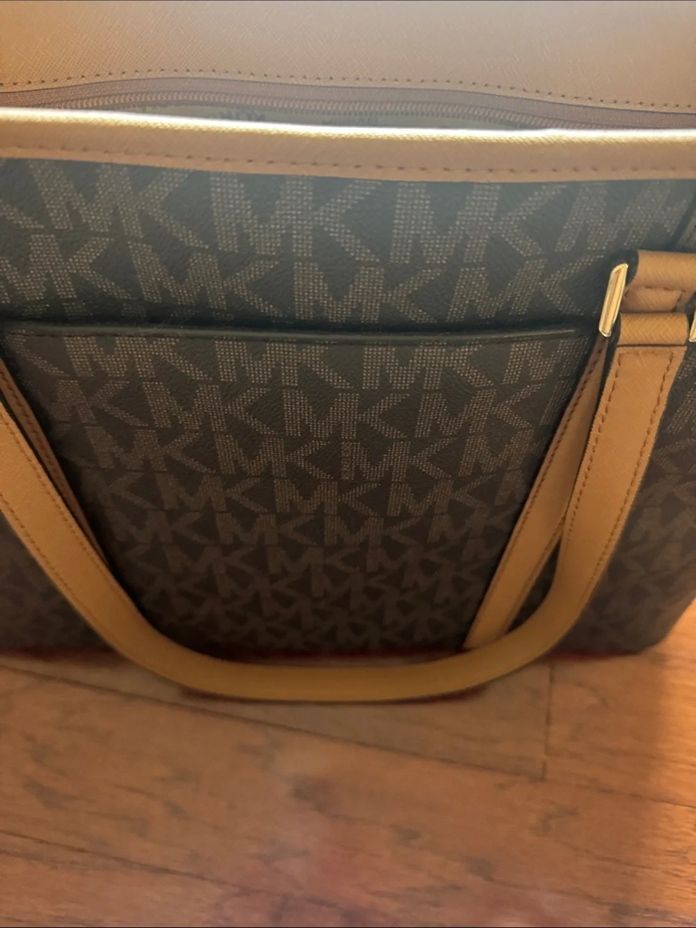 Michael Kors Tote